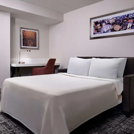 Hilton Garden Inn Detroit Downtown Exterior photo