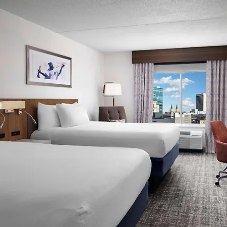 Hilton Garden Inn Detroit Downtown Exterior photo