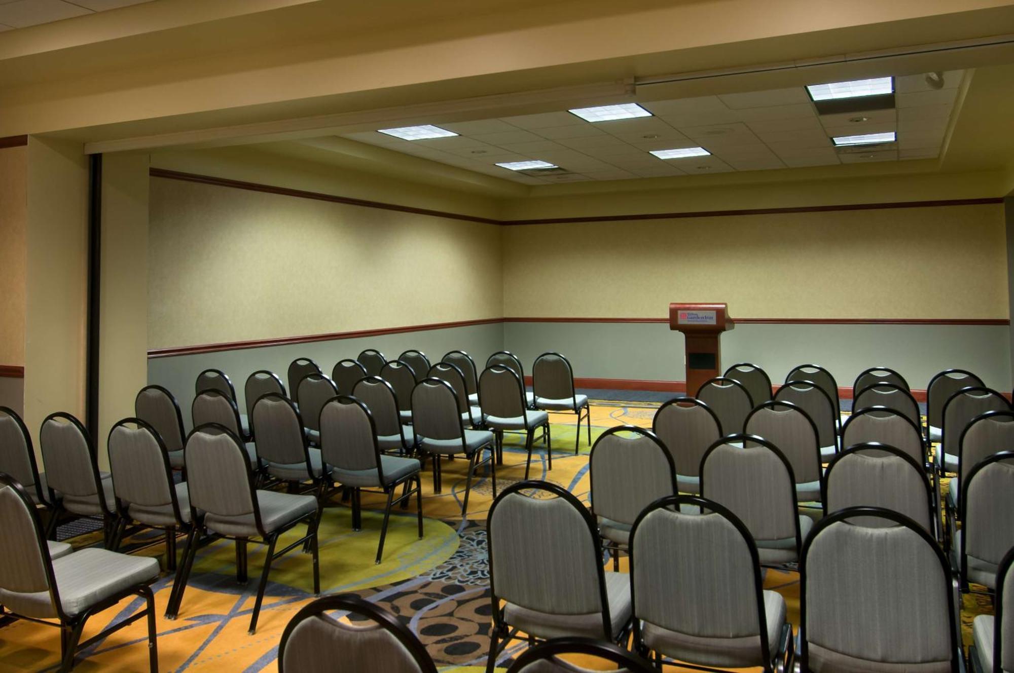 Hilton Garden Downtown Hotel 3*