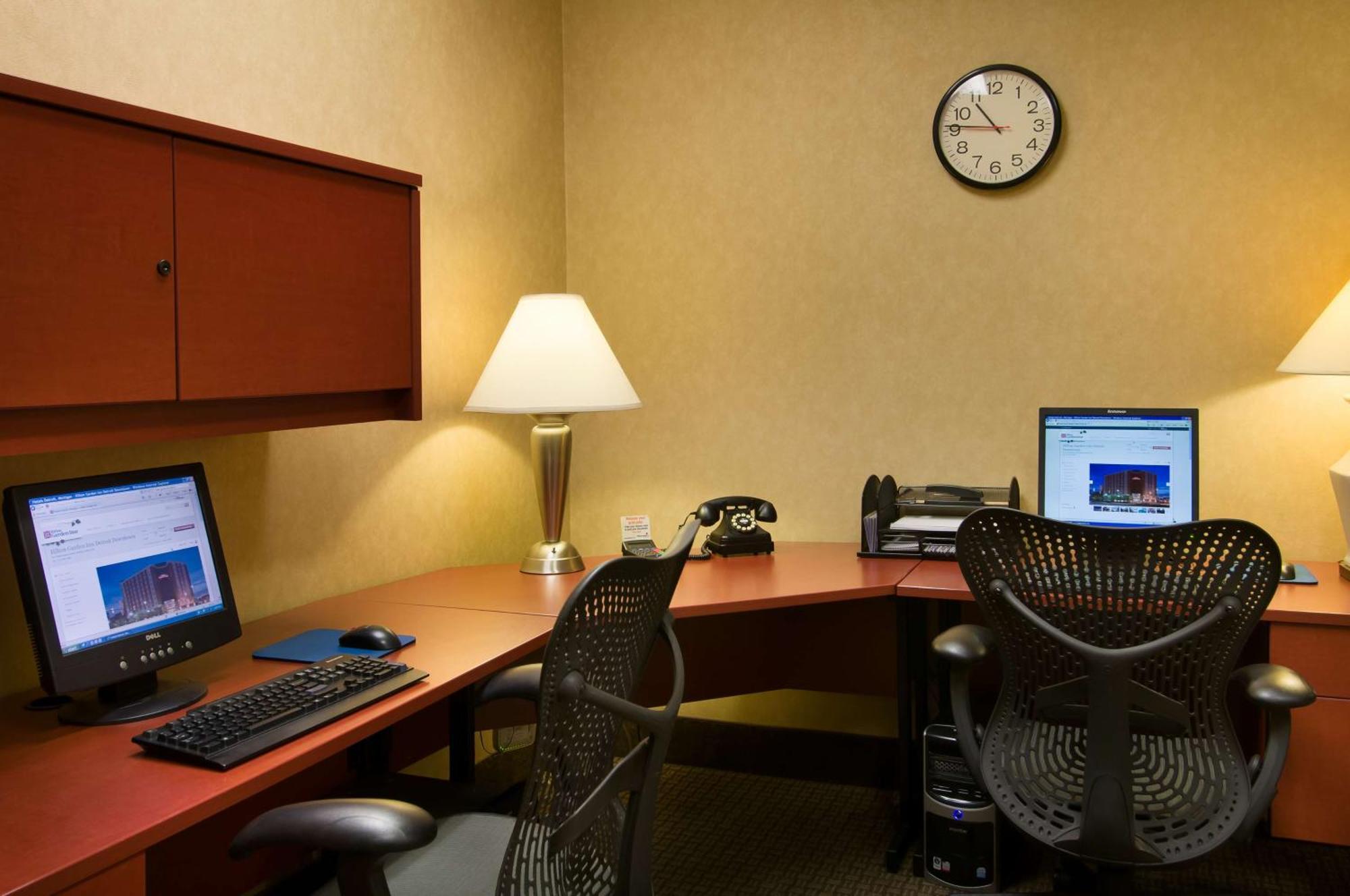Hilton Garden Downtown 3*