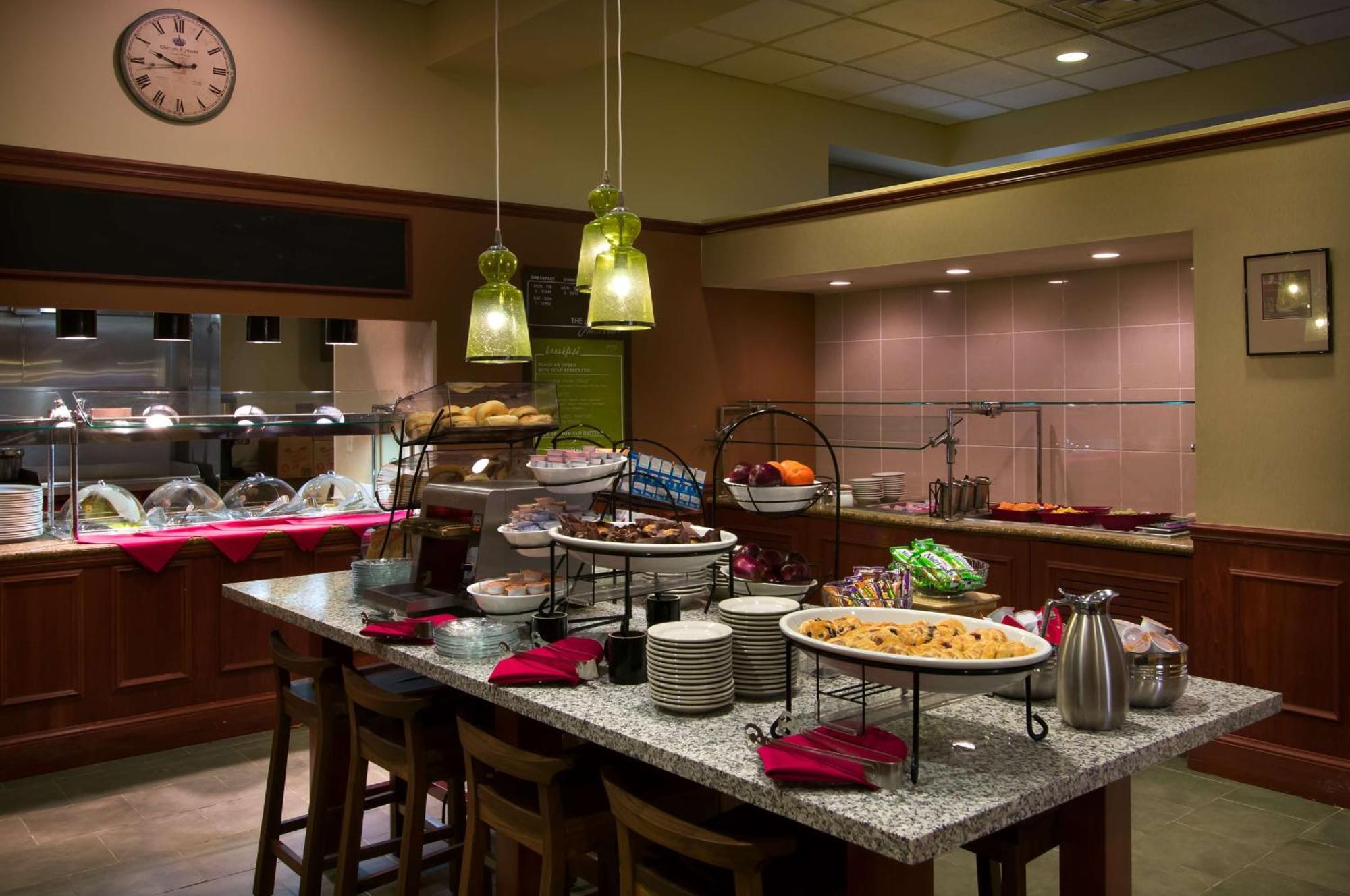 Hilton Garden Downtown 3*