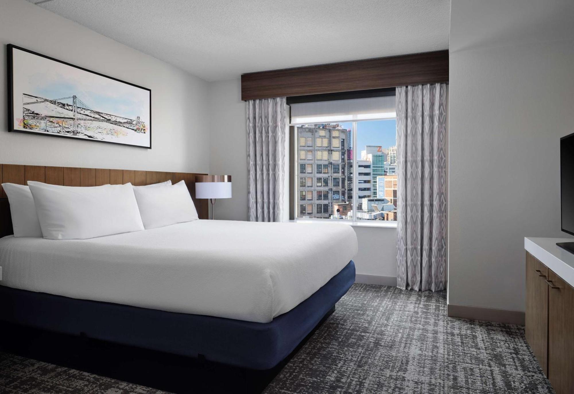 Hilton Garden Downtown Hotel 3*