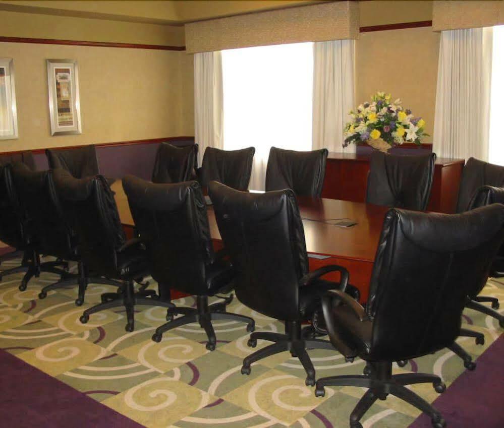 Hilton Garden Downtown 3*